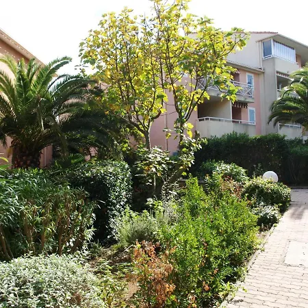 Studio Climatise 4P. Classe, Piscine, Terrasse Sur Parc Avec Palmiers
